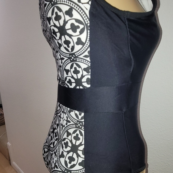 Swimsuit excellent condition. With Free shorts - Picture 3 of 7